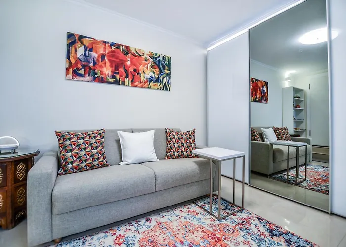 Stylisch Und Schick, Neue Wohnung, U-bahn 2 Minuten * קלן