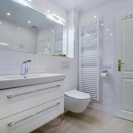 Stylisch Und Schick, Neue Wohnung, U-bahn 2 Minuten Lejlighed
