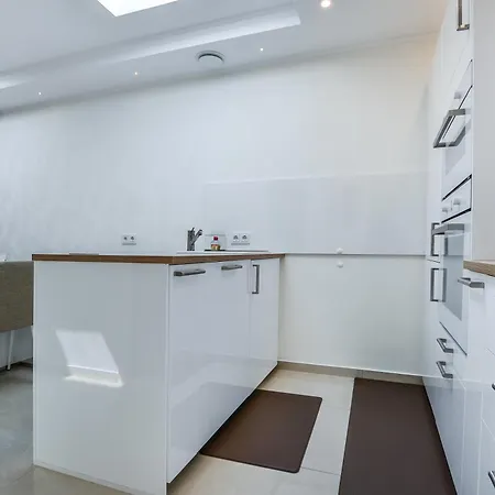 Lejlighed Stylisch Und Schick, Neue Wohnung, U-bahn 2 Minuten Köln