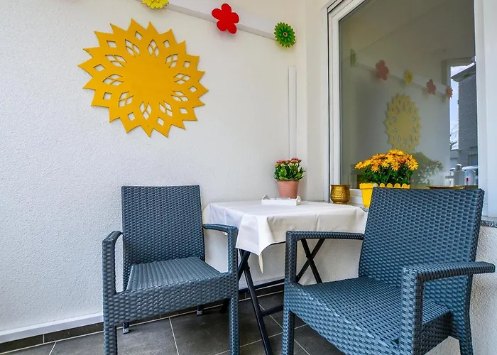 Stylisch Und Schick, Neue Wohnung, U-bahn 2 Minuten Apartment Cologne