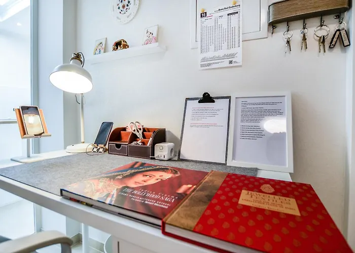 Stylisch Und Schick, Neue Wohnung, U-bahn 2 Minuten *