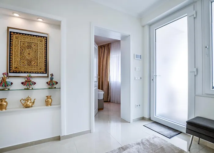 Stylisch Und Schick, Neue Wohnung, U-bahn 2 Minuten Apartment