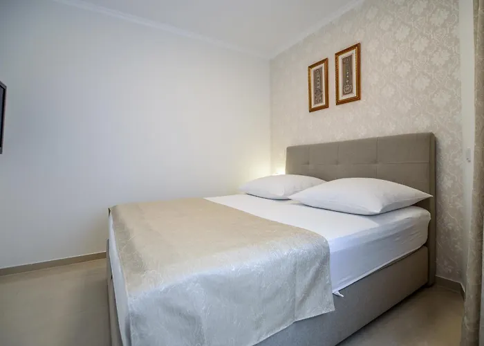 Stylisch Und Schick, Neue Wohnung, U-bahn 2 Minuten * Cologne