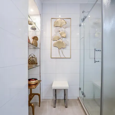 Stylisch Und Schick, Neue Wohnung, U-bahn 2 Minuten * Köln