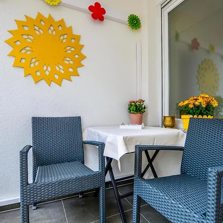 Stylisch Und Schick, Neue Wohnung, U-bahn 2 Minuten Apartment Köln