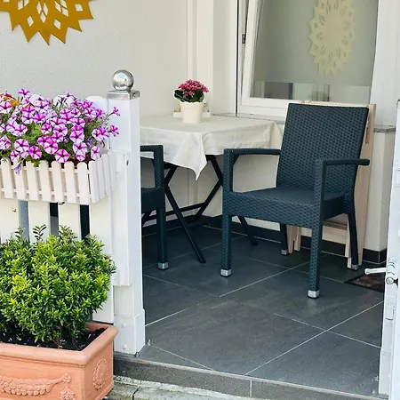 Stylisch Und Schick, Neue Wohnung, U-bahn 2 Minuten Apartment *