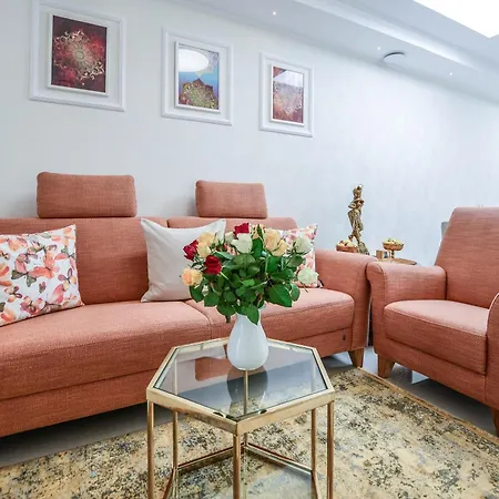 Stylisch Und Schick, Neue Wohnung, U-bahn 2 Minuten * Köln