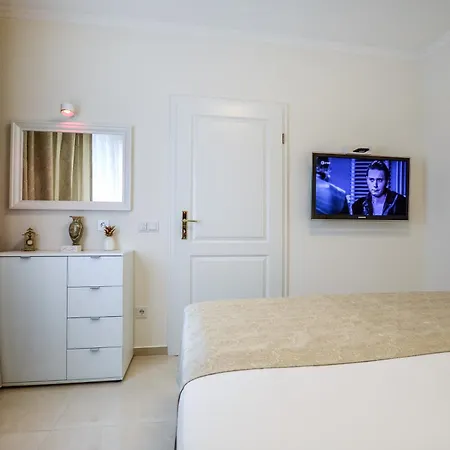 Apartment Stylisch Und Schick, Neue Wohnung, U-bahn 2 Minuten Köln