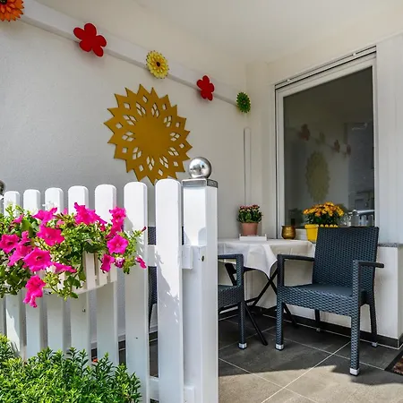 Apartment Stylisch Und Schick, Neue Wohnung, U-bahn 2 Minuten Köln