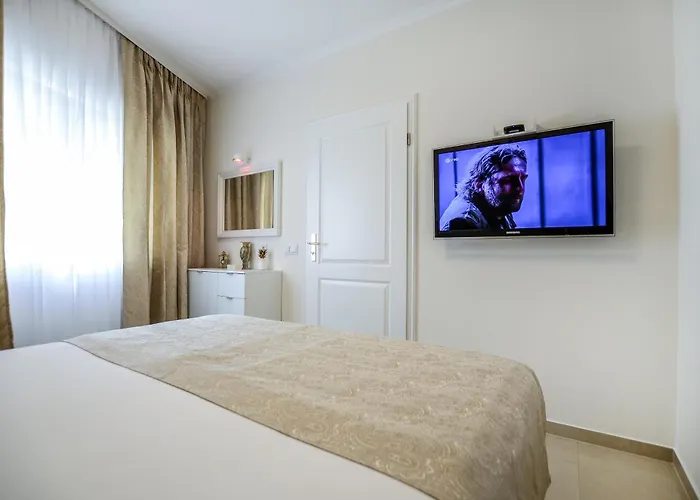 Stylisch Und Schick, Neue Wohnung, U-bahn 2 Minuten *