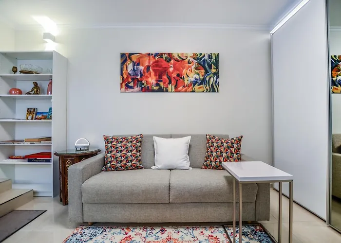 Apartman Stylisch Und Schick, Neue Wohnung, U-bahn 2 Minuten *