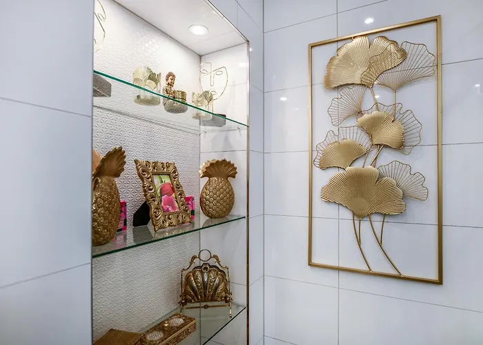 Apartman Stylisch Und Schick, Neue Wohnung, U-bahn 2 Minuten *