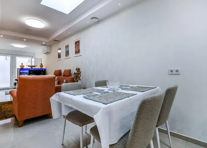 Stylisch Und Schick, Neue Wohnung, U-bahn 2 Minuten * Kolonia