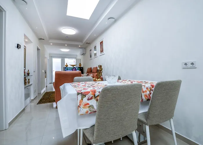 Stylisch Und Schick, Neue Wohnung, U-bahn 2 Minuten * Kolonia