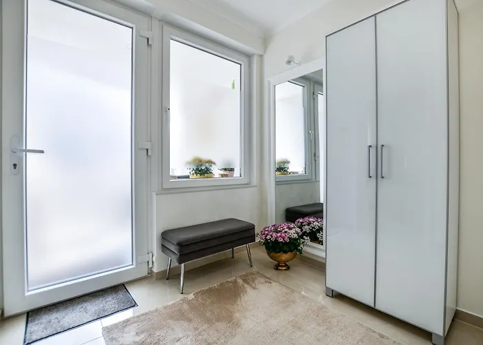 Stylisch Und Schick, Neue Wohnung, U-bahn 2 Minuten Apartament *