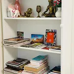 Stylisch Und Schick, Neue Wohnung, U-bahn 2 Minuten Apartment