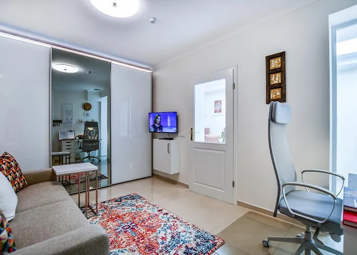 Stylisch Und Schick, Neue Wohnung, U-bahn 2 Minuten Апартаменты