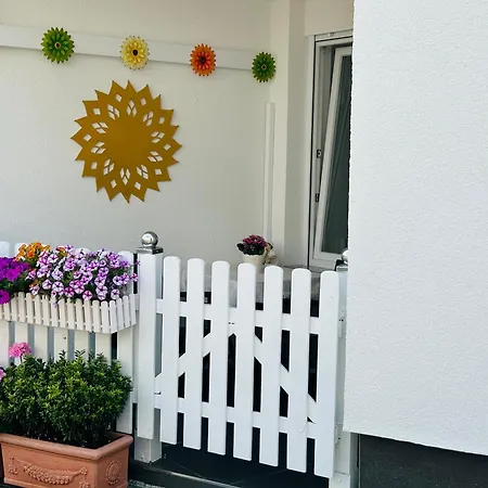 Stylisch Und Schick, Neue Wohnung, U-bahn 2 Minuten Köln